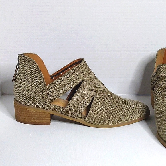 Mimi ankle boot size 8.5 - Picture 3 of 7